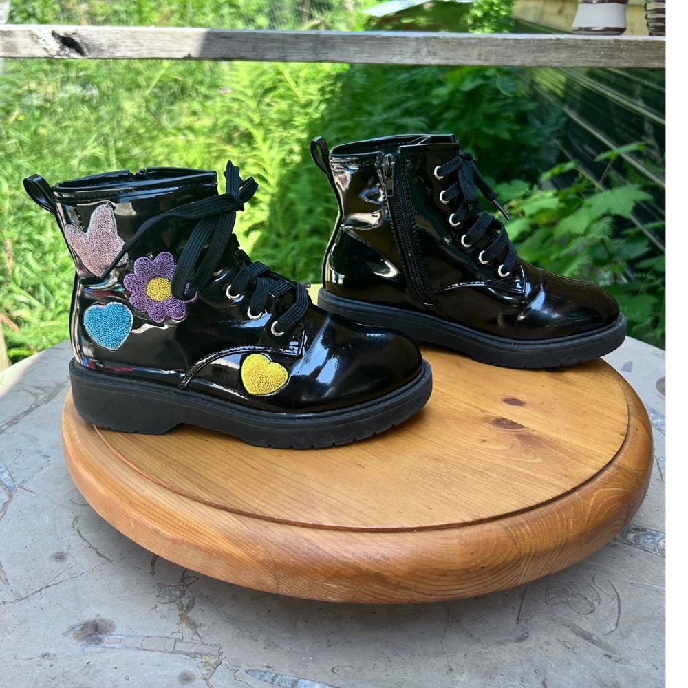 Combat Boots Girls Size 1 Black Patent Leather Embroidered Heart Flower Emilly W